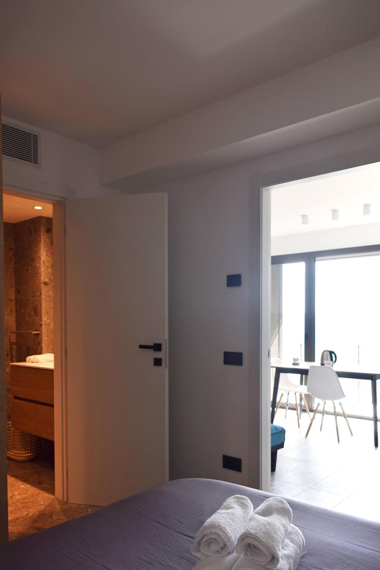 La Casa Di Cesare Hotel Rogno Luaran gambar