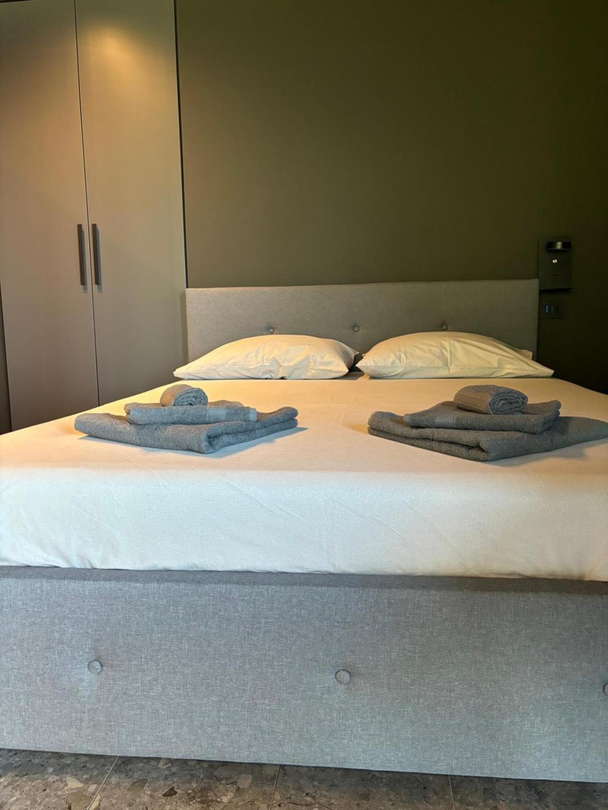 La Casa Di Cesare Hotel Rogno Bilik gambar
